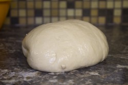 Плюшки с сахаром из дрожжевого теста