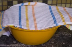 Плюшки с сахаром из дрожжевого теста