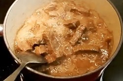 Поджарка из говядины с подливкой - шаг 4