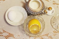 Помадка из сахарной пудры с лимонным соком для булочек - шаг 1