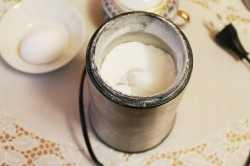 Помадка из сахарной пудры с лимонным соком для булочек - шаг 2