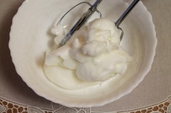 Помадка из сахарной пудры с лимонным соком для булочек - шаг 4