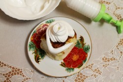 Помадка из сахарной пудры с лимонным соком для булочек - шаг 7