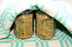 название картинки Зеленые помидоры в аджике на зиму