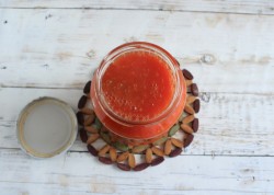 название картинки Помидоры в томатном соке на зиму консервированные