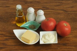 Помидоры под сыром в духовке