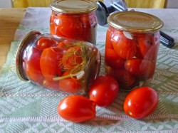 название картинки Помидоры с аспирином на зиму