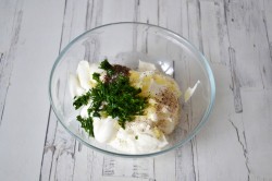 название картинки Помидоры в духовке в сметане с кабачками