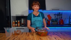 Помидоры с зеленью и чесноком в томатной заливке