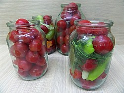 Помидоры в собственном соку пальчики оближешь на зиму - шаг 8 Помидоры в собственном соку пальчики оближешь на зиму - шаг 8