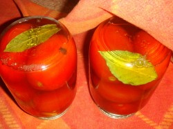 название картинки Помидоры в яблочном соке на зиму