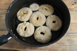 Пончики на молоке и дрожжах - шаг 8 Пончики на молоке и дрожжах - шаг 8