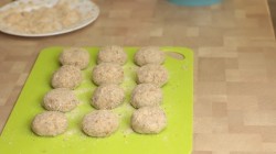 название картинки Постные гречневые тефтели в томатном соусе