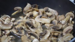 Постные картофельные драники с грибами