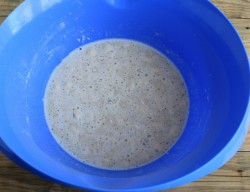 Постные оладьи на дрожжах - шаг 4