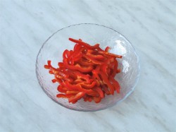 Пражский салат классический с болгарским перцем и говядиной