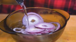 Праздничная закуска Сельдь на шубе - шаг 1