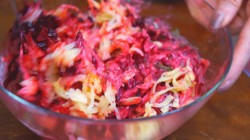 Праздничная закуска Сельдь на шубе - шаг 5