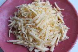 Салат с мясом, грибами и сыром