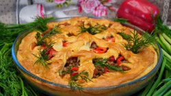 Мясной пирог с рисом луком и болгарским перцем