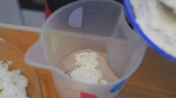 Мясной пирог с рисом луком и болгарским перцем