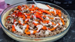 Мясной пирог с рисом луком и болгарским перцем