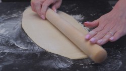 Мясной пирог с рисом луком и болгарским перцем