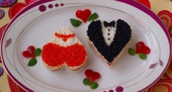 Праздничный салат с икрой на День Влюблённых