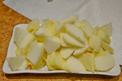 Простая шарлотка с яблоками - Проще простого