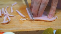 Мясной салат с жареной картошкой и луком - шаг 5 Мясной салат с жареной картошкой и луком - шаг 5