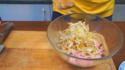 Мясной салат с жареной картошкой и луком - шаг 7 Мясной салат с жареной картошкой и луком - шаг 7