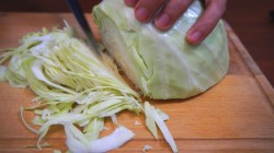 название картинки Простой и вкусный салат из свежей белокочанной капусты