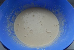 Простой кекс на кефире в духовке - шаг 3