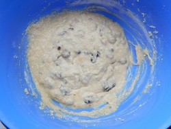 Простой кекс на кефире в духовке - шаг 6