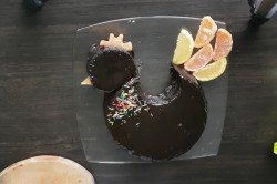 название картинки Простой торт Шоколадный петух