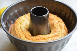 название картинки Простой пирог с лимоном