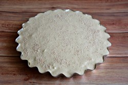 Заливной пирог на майонезе и сметане с капустой