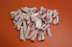 Суп из фасоли с ветчиной