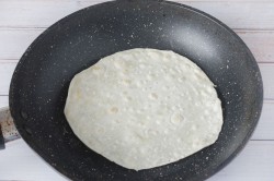 название картинки Простые лепешки на сковороде