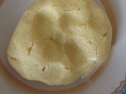 Птифуры Ватрушки с белковым кремом - шаг 4