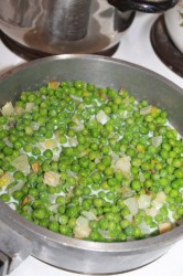 Пюре из зеленого горошка