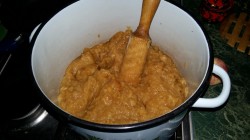 Пюре из яблок Неженка