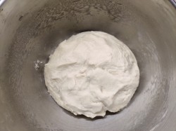 название картинки Пышное тесто для пиццы дрожжевое