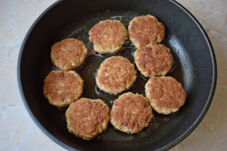 Пышные котлеты из фарша свинины