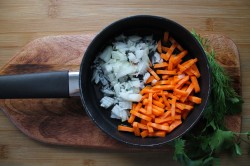 название картинки Рассольник из свежих огурцов с перловкой