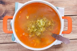 название картинки рассольник классический с перловкой и солеными огурцами