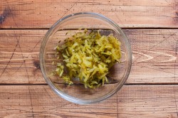 название картинки рассольник классический с перловкой и солеными огурцами