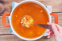 название картинки рассольник классический с перловкой и солеными огурцами