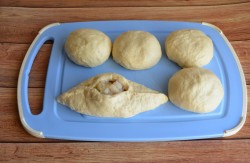 Расстегай с рыбой и рисом в духовке из дрожжевого теста