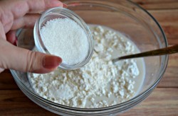 Расстегай с рыбой и рисом в духовке из дрожжевого теста